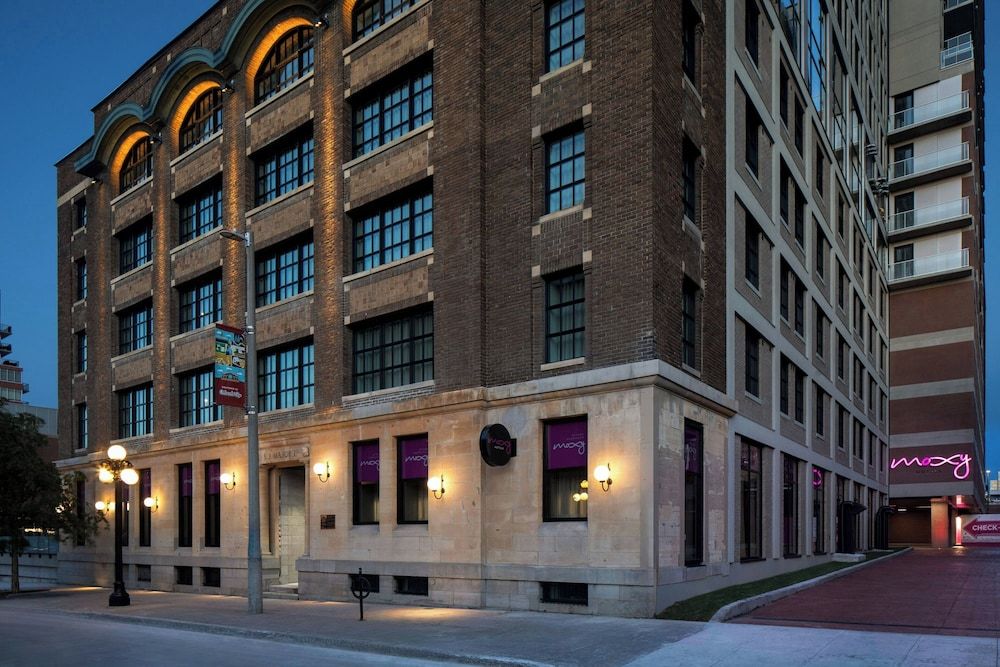 Moxy Ottawa Downtown 1