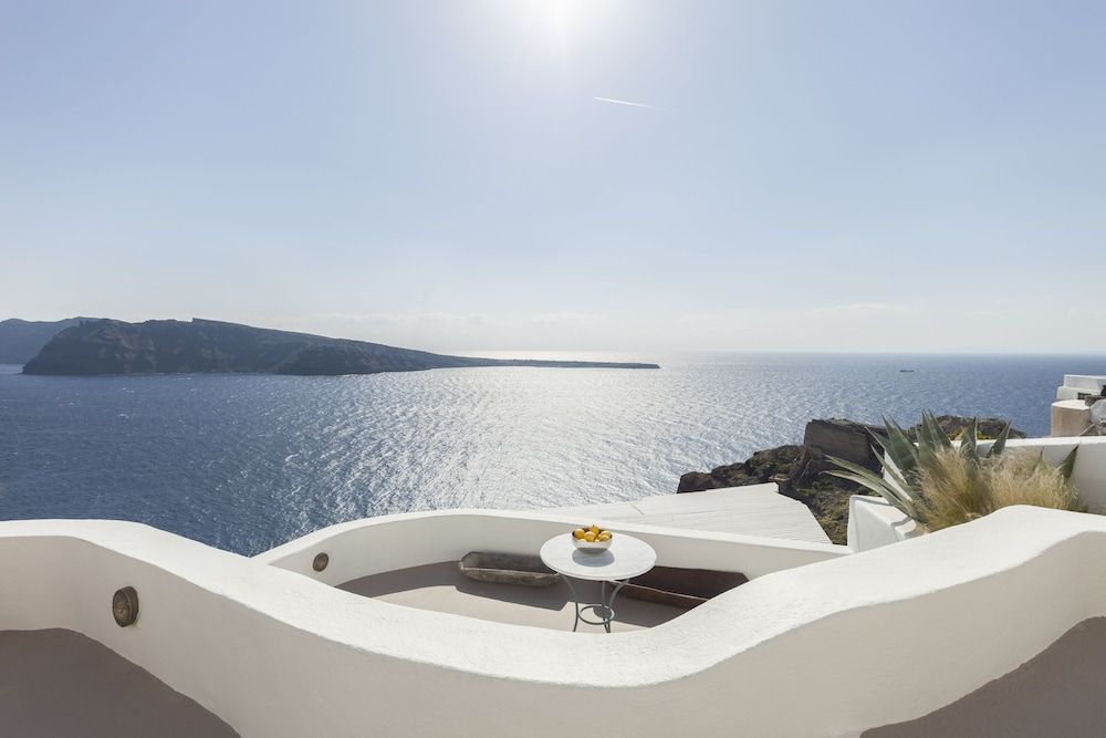 Spitia Santorini Villa Collection 1