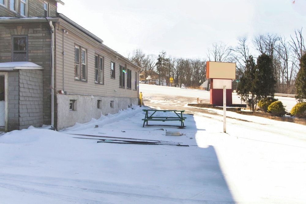 OYO Hotel Wilkes-Barre East 1