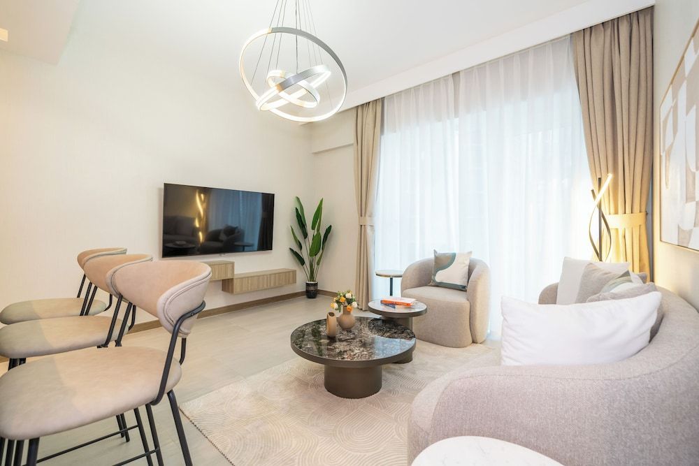 Designer 1BR Apt Fully Equipped 1