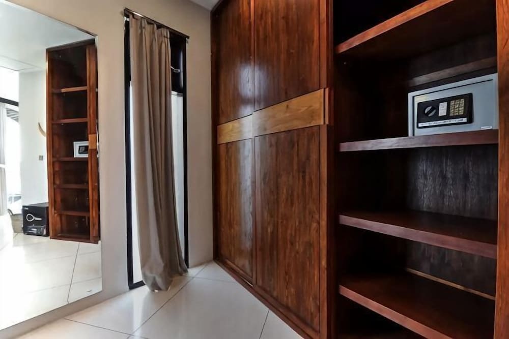 Luxury - Villa Ron - Central Seminyak 2