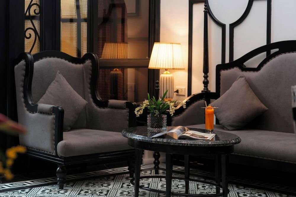 Hanoi Le Chateau Hotel & Spa 2