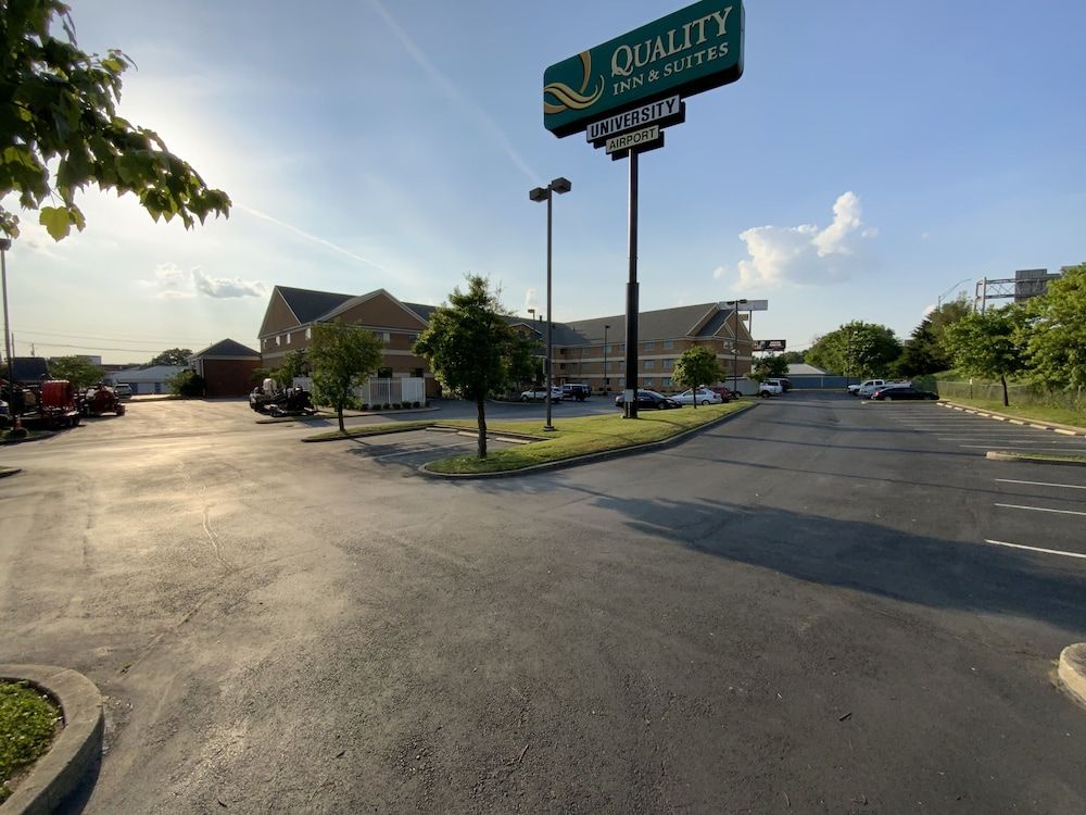 Quality Inn & Suites University-Airport 1