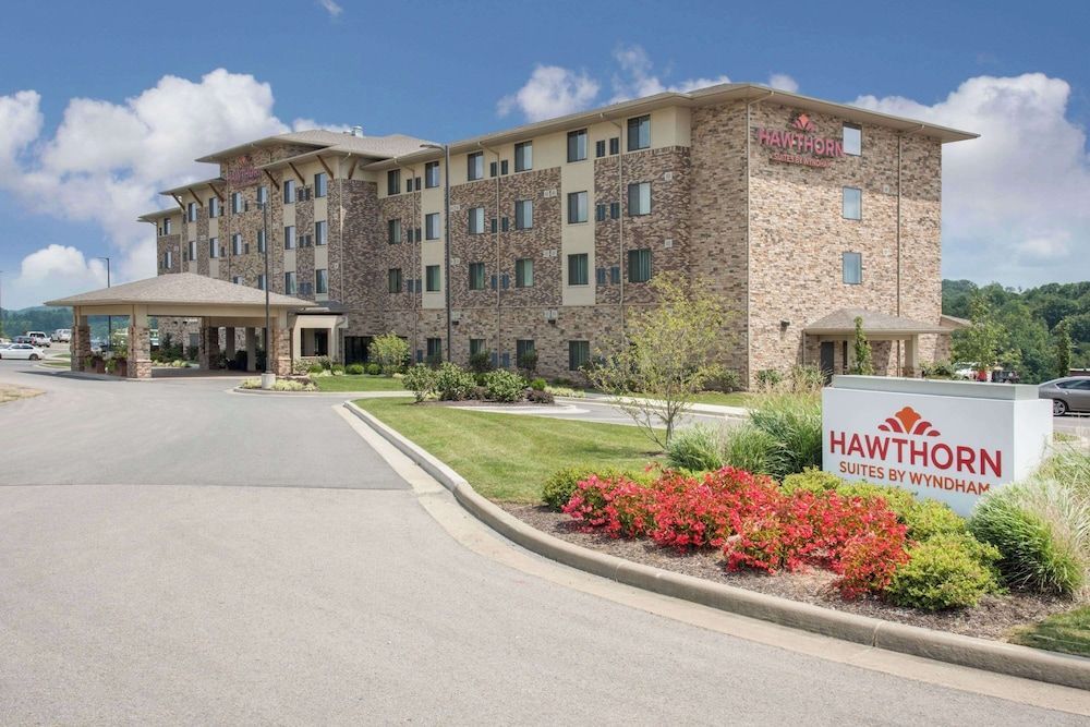 Hawthorn Suites by Wyndham Bridgeport 1