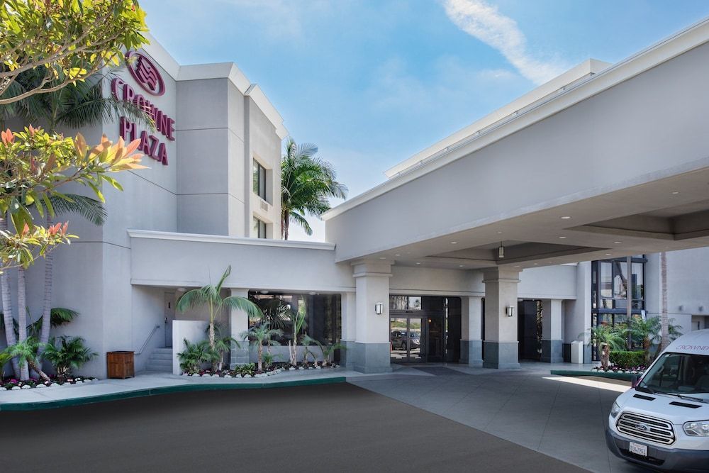 Crowne Plaza COSTA MESA ORANGE COUNTY by IHG 1