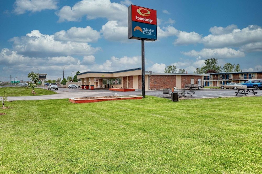 Suburban Studios Neenah-Appleton 1