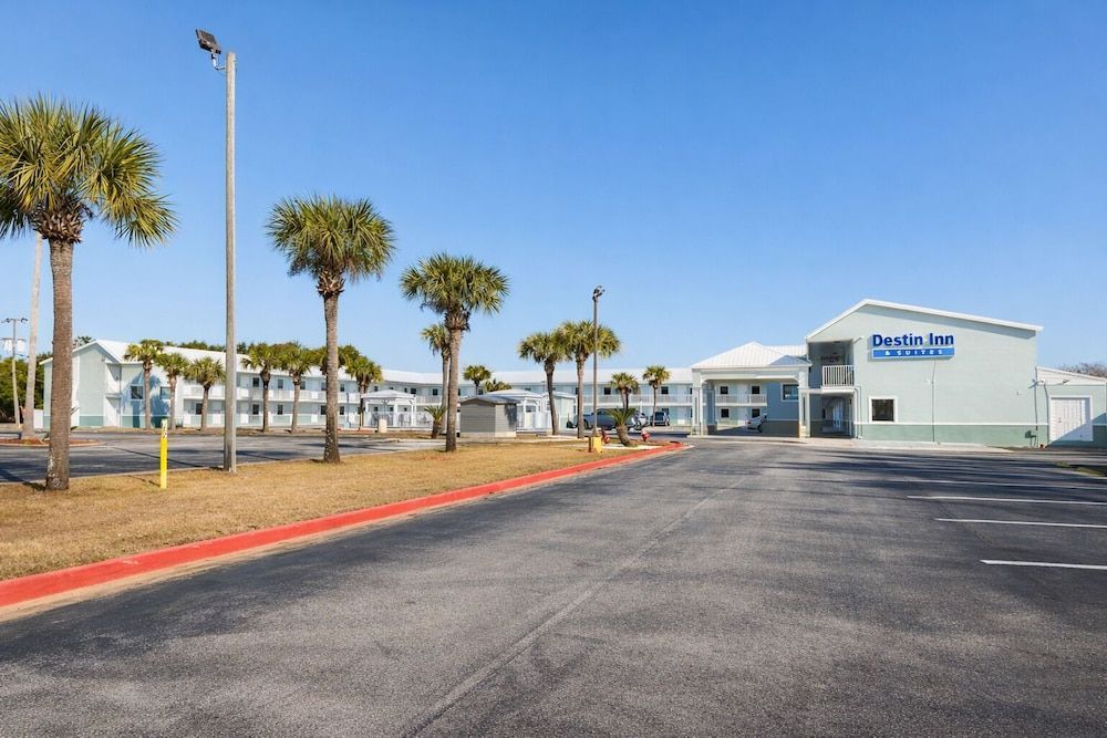 Destin Inn & Suites 1