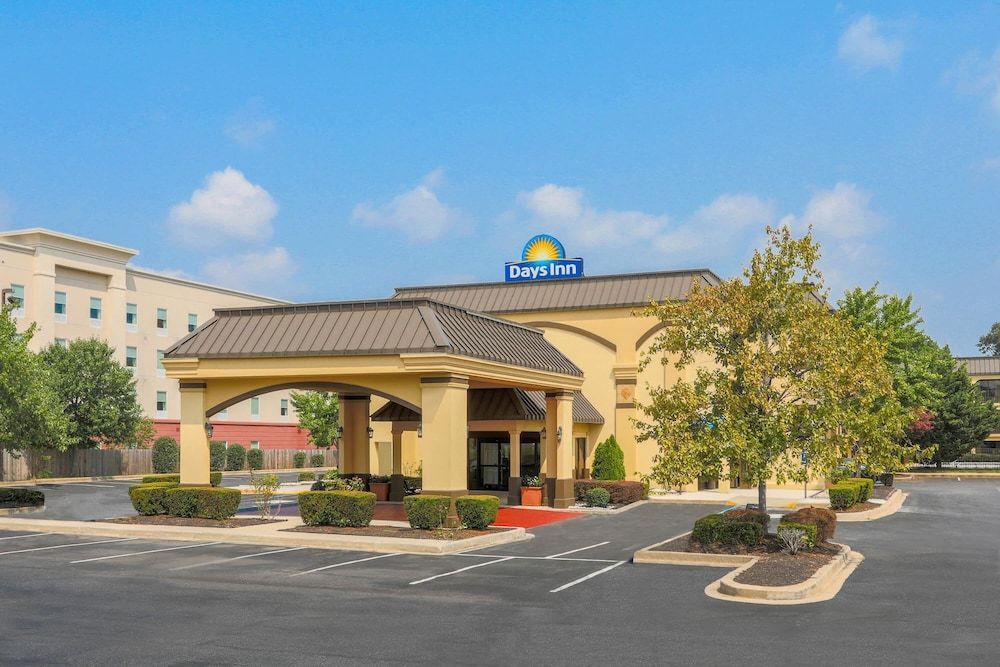 Days Inn by Wyndham Newark Wilmington 1