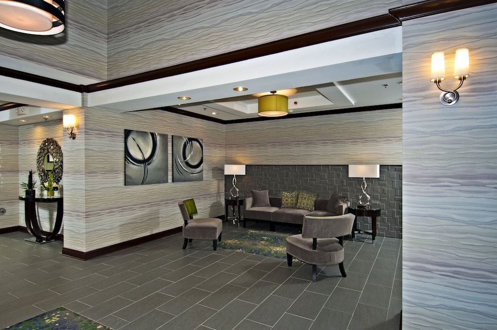 Holiday Inn Express & Suites MORTON PEORIA AREA by IHG 1