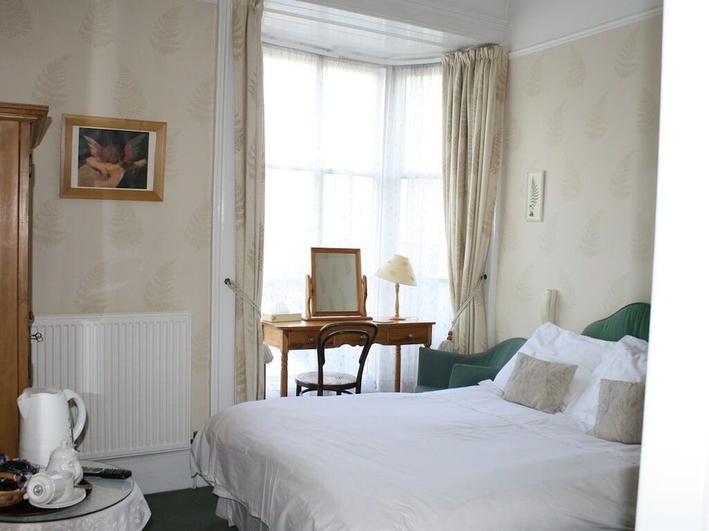 Holmwood House Guest Accommodation 2