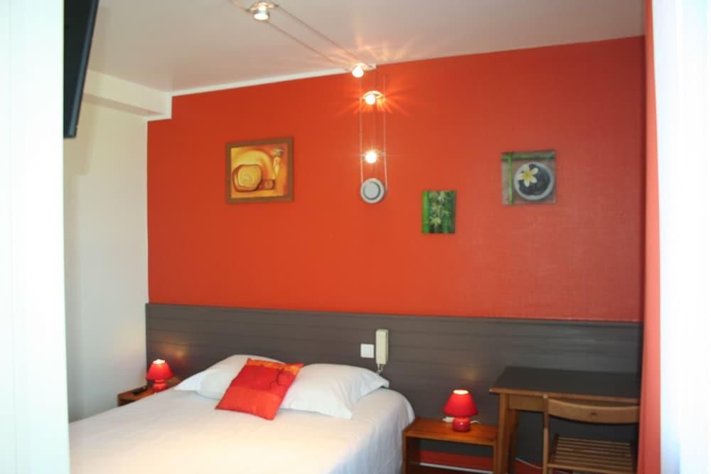 Hotel d Orléans 2