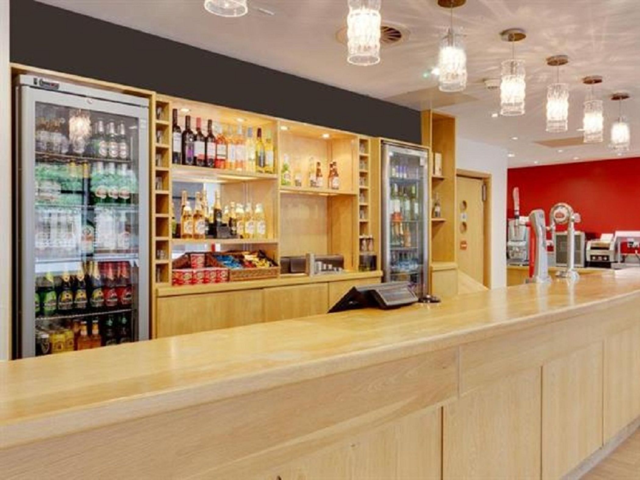 Travelodge Swansea Central 1