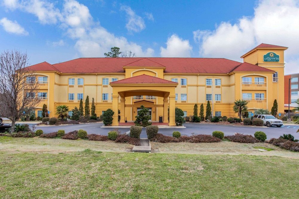 La Quinta Inn & Suites by Wyndham Fultondale Birmingham N 1