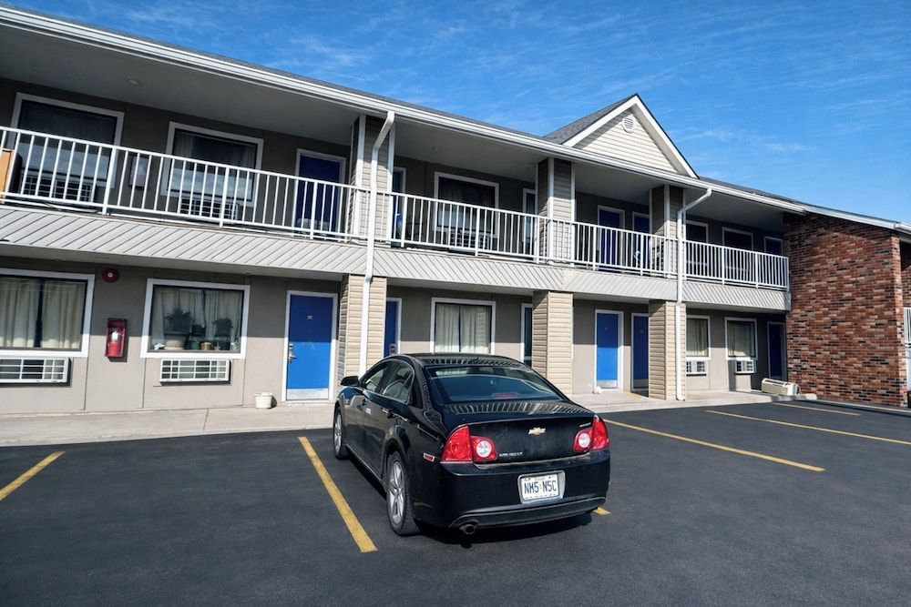 Residential Suites Grain Valley by Hotel O I 70 1