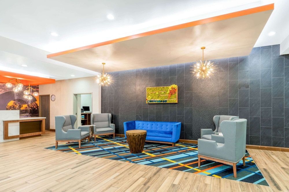 La Quinta by Wyndham Oklahoma City Airport 2