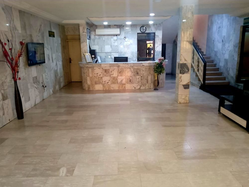 Londa Hotel and Suites-Guest Room 2