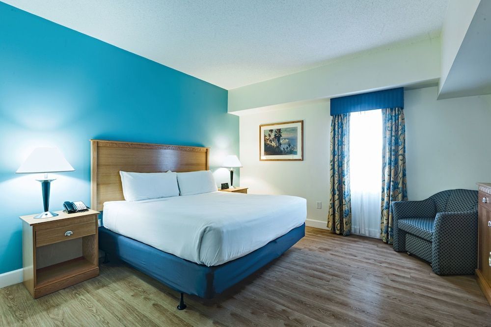 The Atrium Resort, Virginia Beach by Vacatia 2