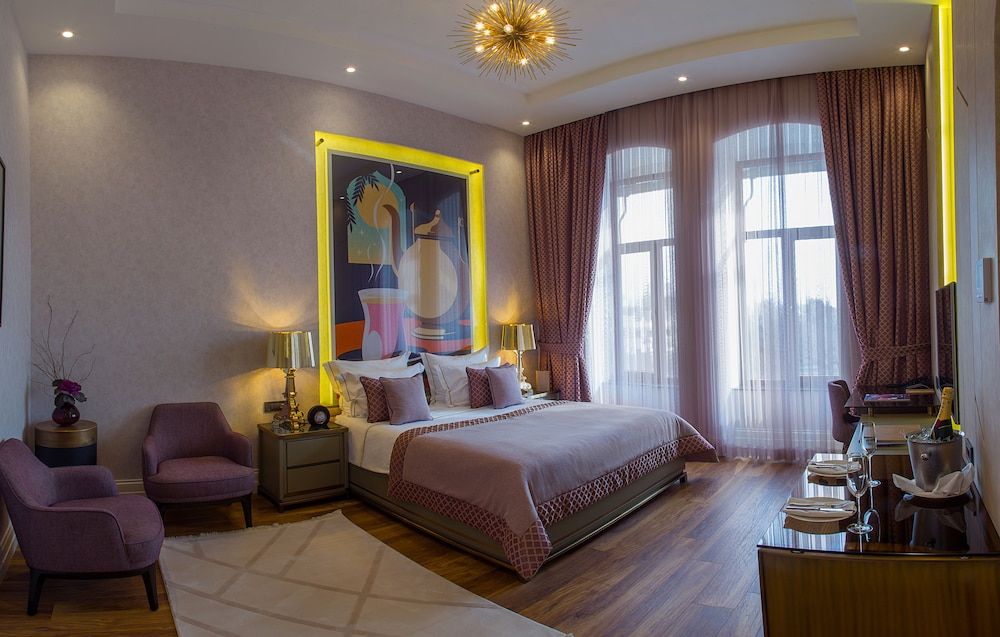 ART Gallery Hotel 1