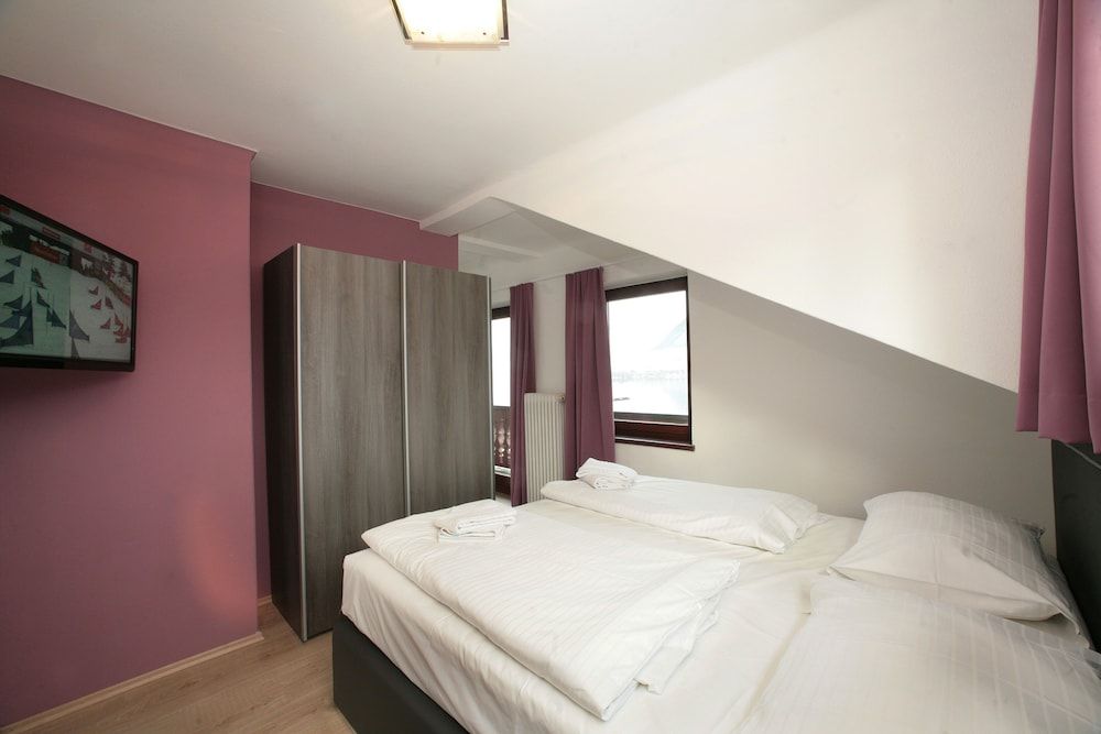 Lake and Cityhotel Edelweiss - self Check in 1