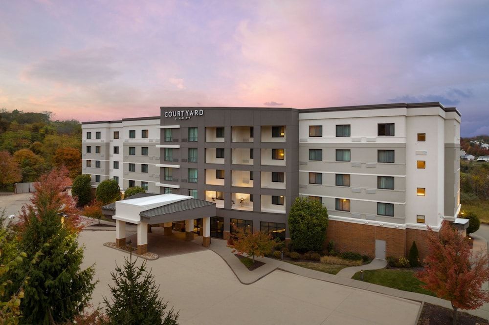 Courtyard by Marriott Pittsburgh Washington Meadow Lands 1