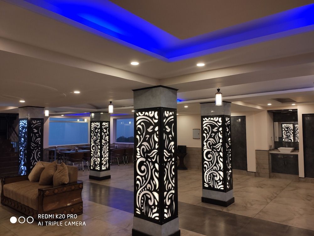 Wood Stock Kasauli-Rooms With Balcony & Cottages with private Terrace-Panoramic View -Adjoining Forest Track 2