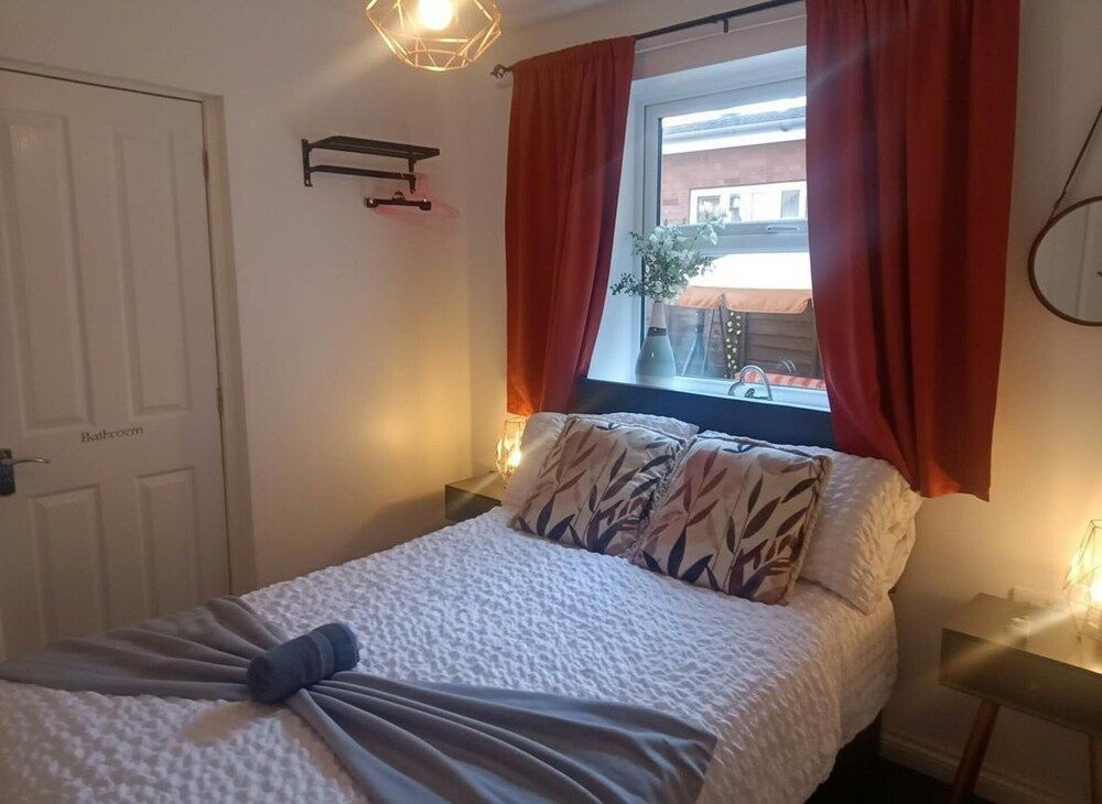 Beach Apartment With Garden 1