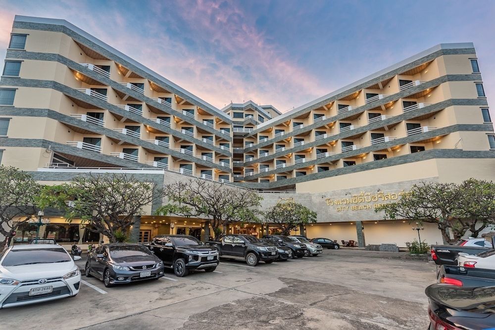 City Beach Resort 1