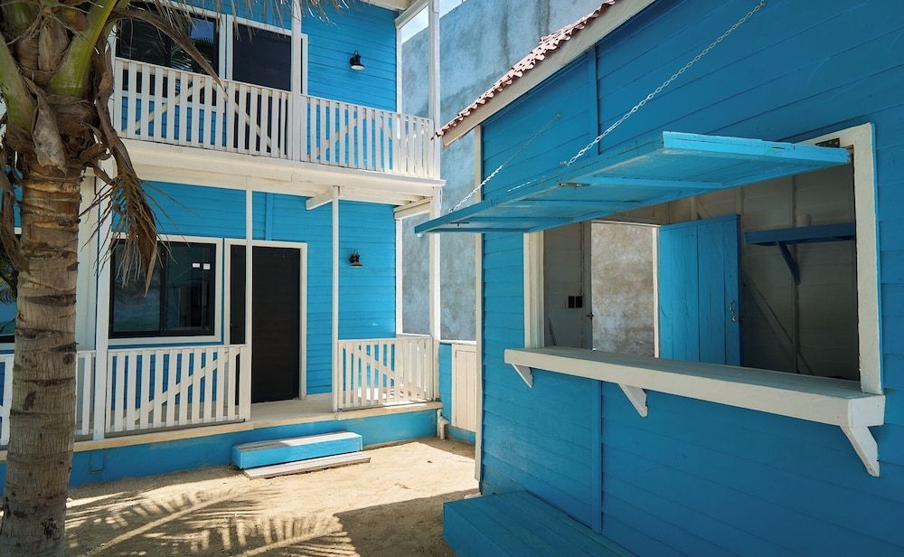 El Faro Beach Front by ÓOL Hotels 2