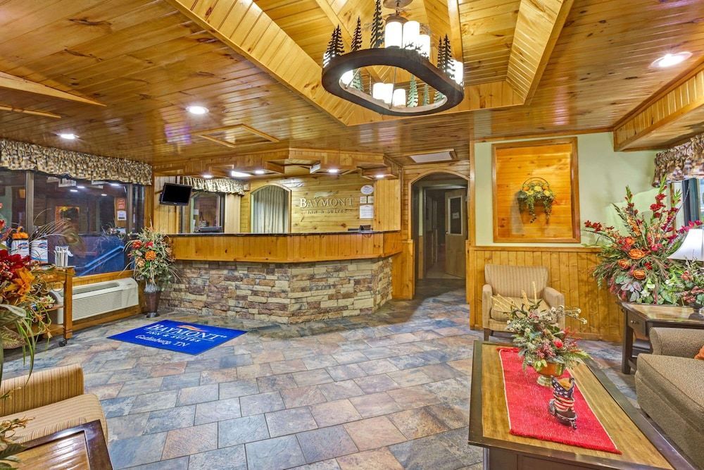 Baymont by Wyndham Gatlinburg On The River 2