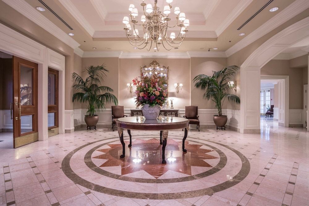 La Grande Residence at the Sutton Place Hotel 2