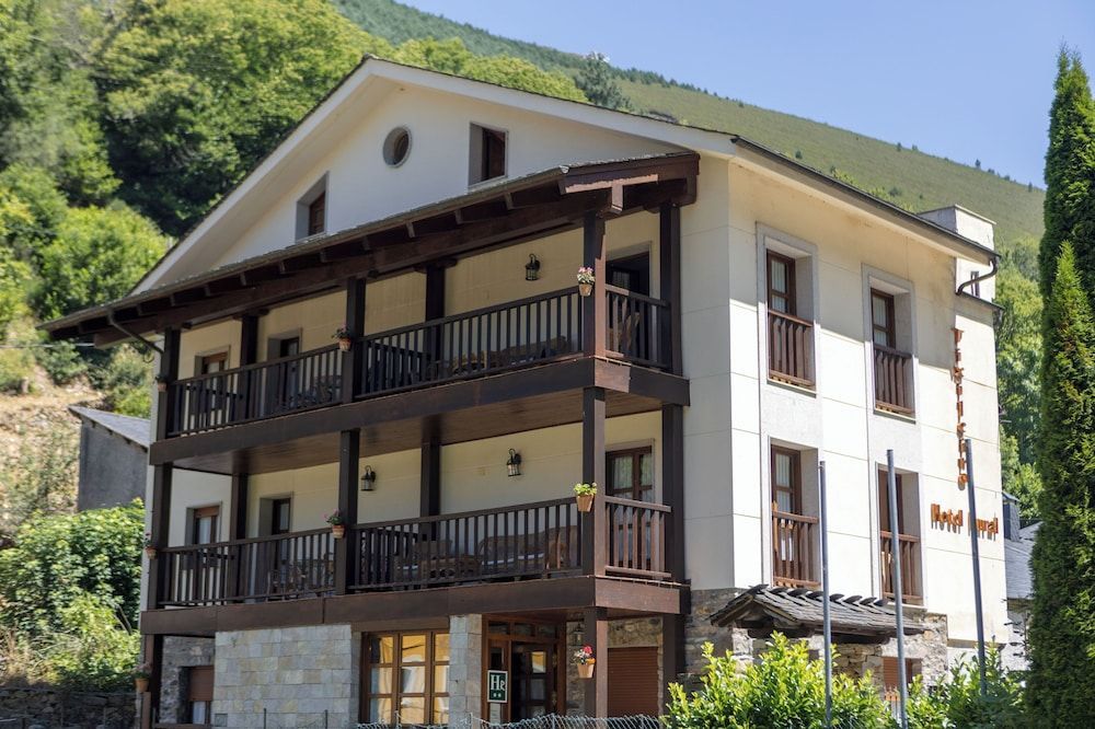 Hotel-Restaurante Tixileiro 1