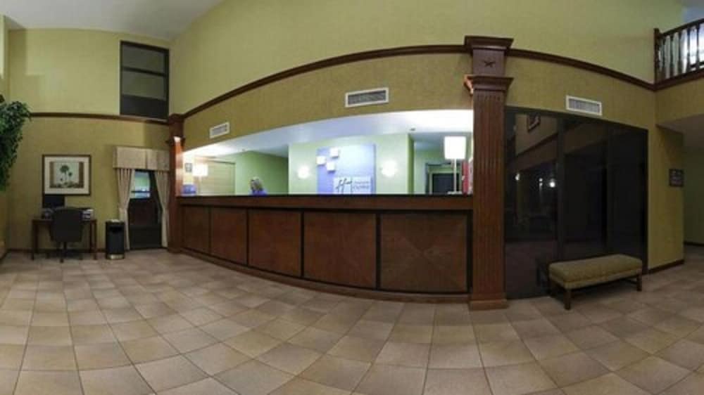 Holiday Inn Express HARLINGEN by IHG 2