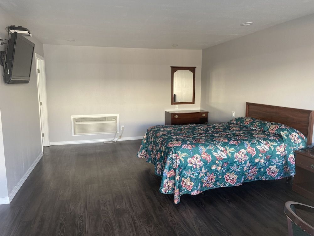 Sun Valley Inn 2