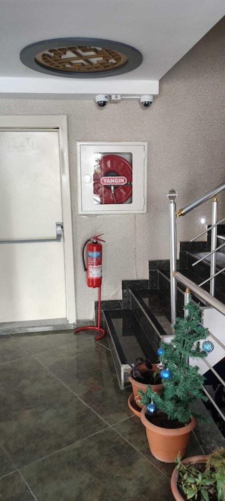 Crystall Hotel 2