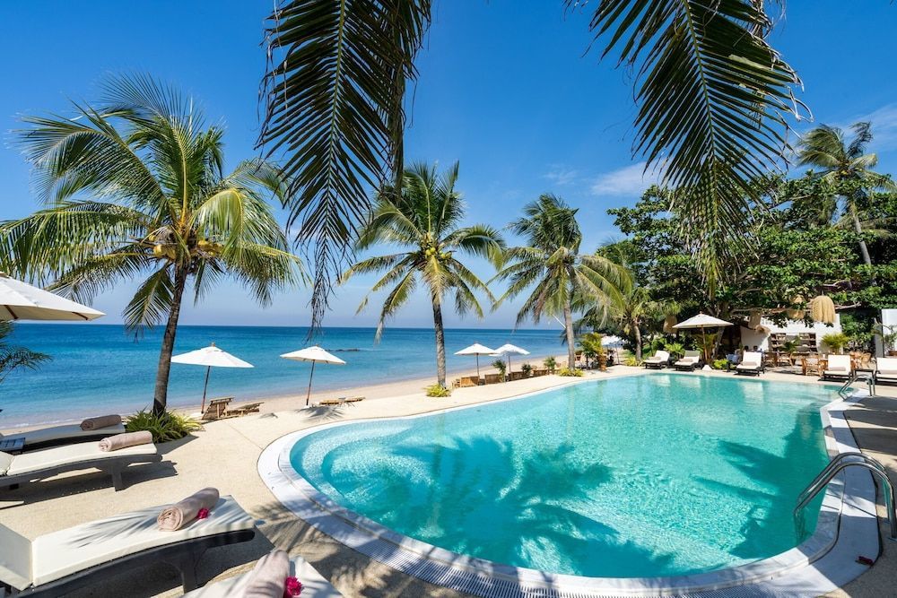 Lanta Palace Beach Resort & Spa - Adult Only 1