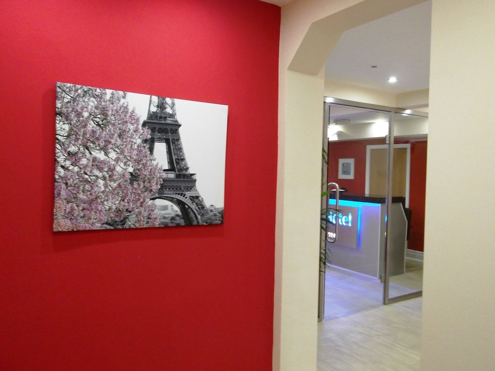 Ville Hotel 1