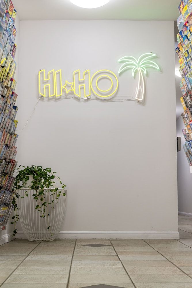 Hi Ho Beach Apartments on Broadbeach 2