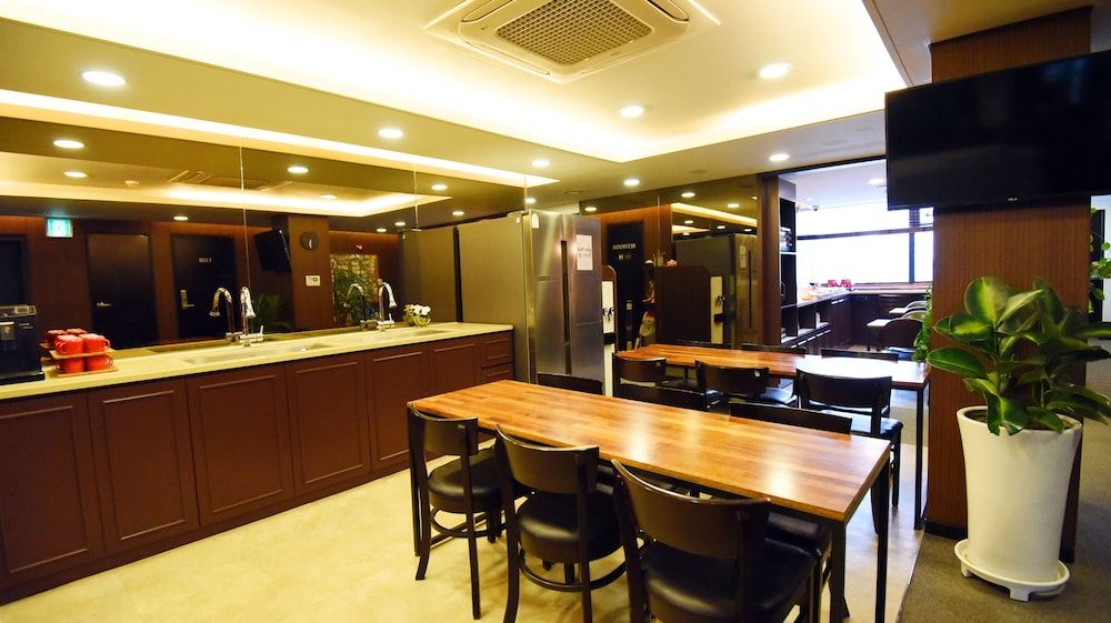 57 Myeongdong Hostel 2