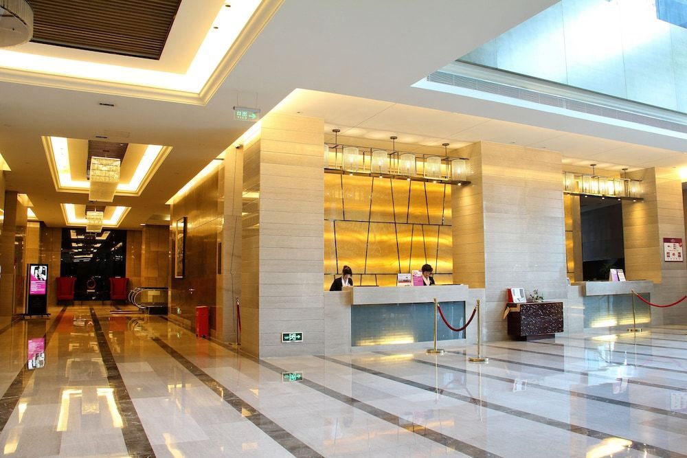 Crowne Plaza SHENZHEN LONGGANG CITY CENTRE by IHG 2