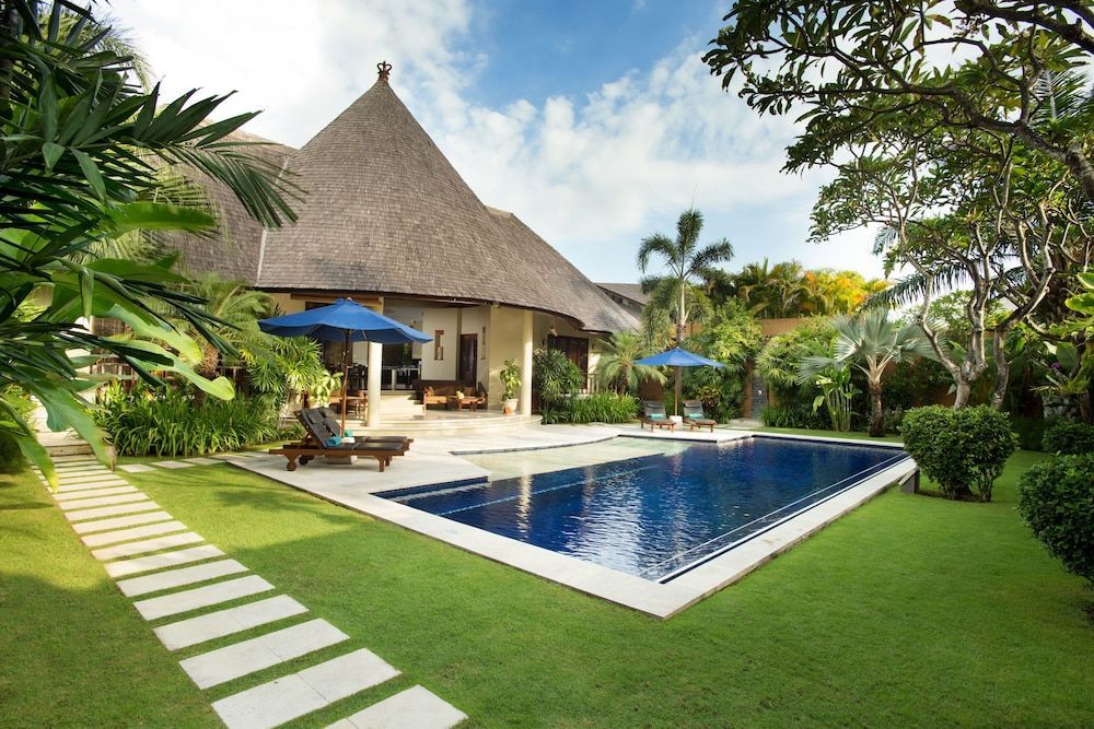 The Kunja Villa-Hotel 1