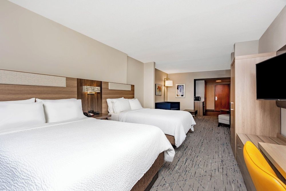 Holiday Inn Express & Suites LANTANA by IHG 2