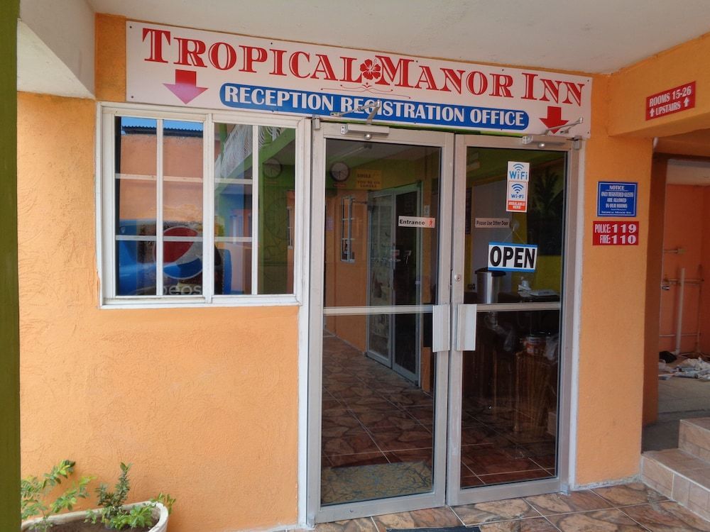 Paris - Kingston - Tropical Manor Inn - Kingston