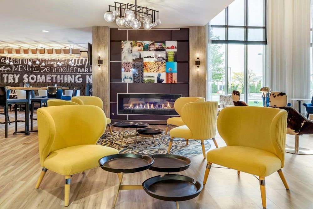 Cambria Hotel Akron - Canton Airport 2