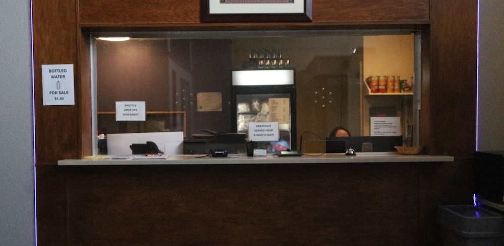 Americas Best Value Inn & Suites Anchorage Airport 2