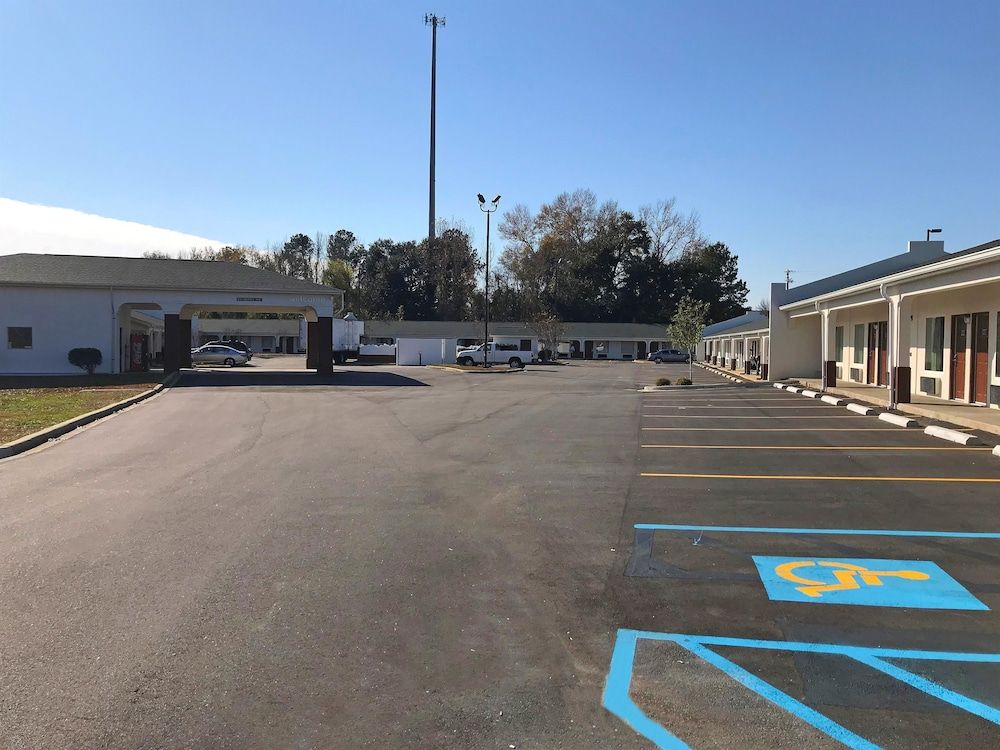 Americas Best Value Inn & Suites Sumter 1