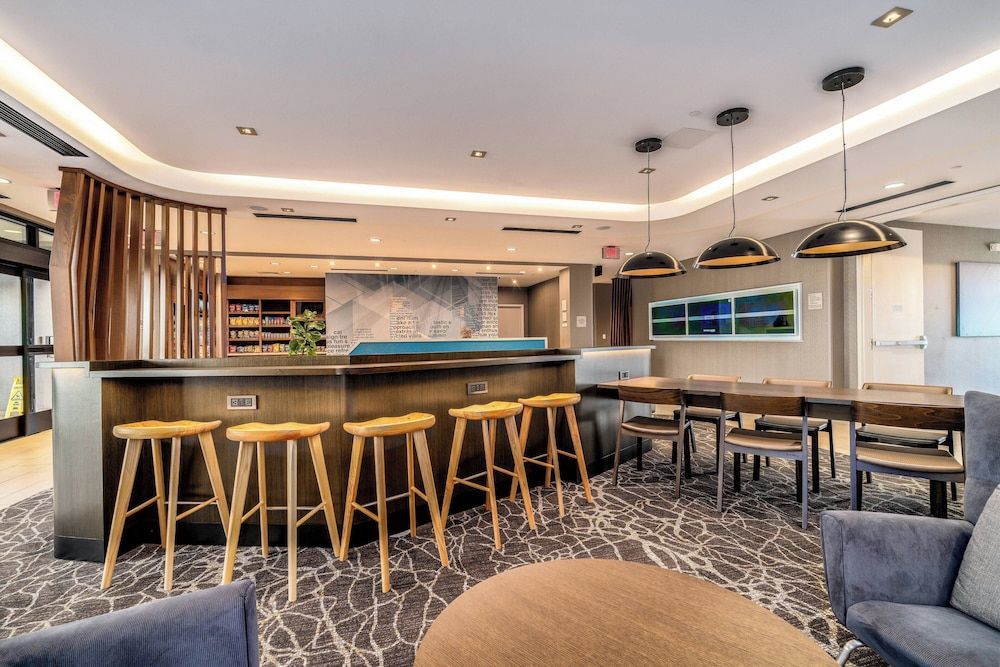 SpringHill Suites by Marriott Oakland Airport 2