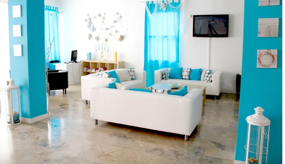 c-hotels International 1