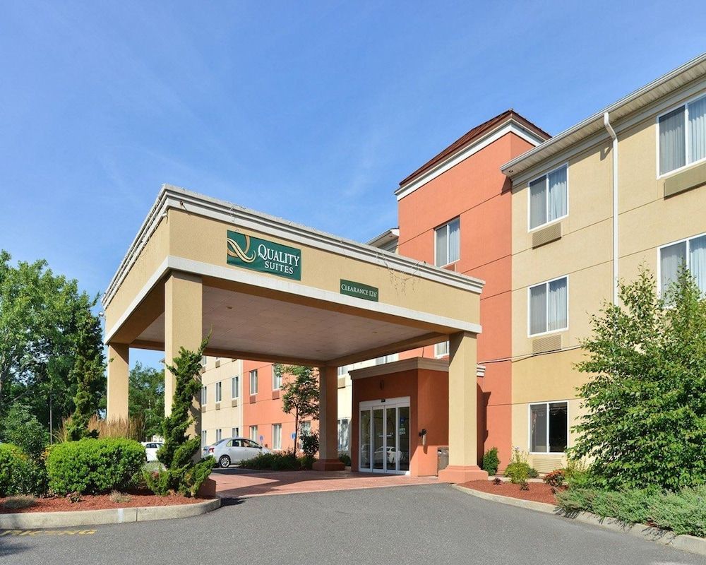 Quality Suites Stratford 1