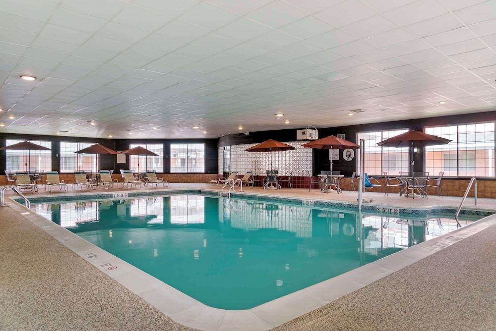 Best Western Greenfield Inn 1