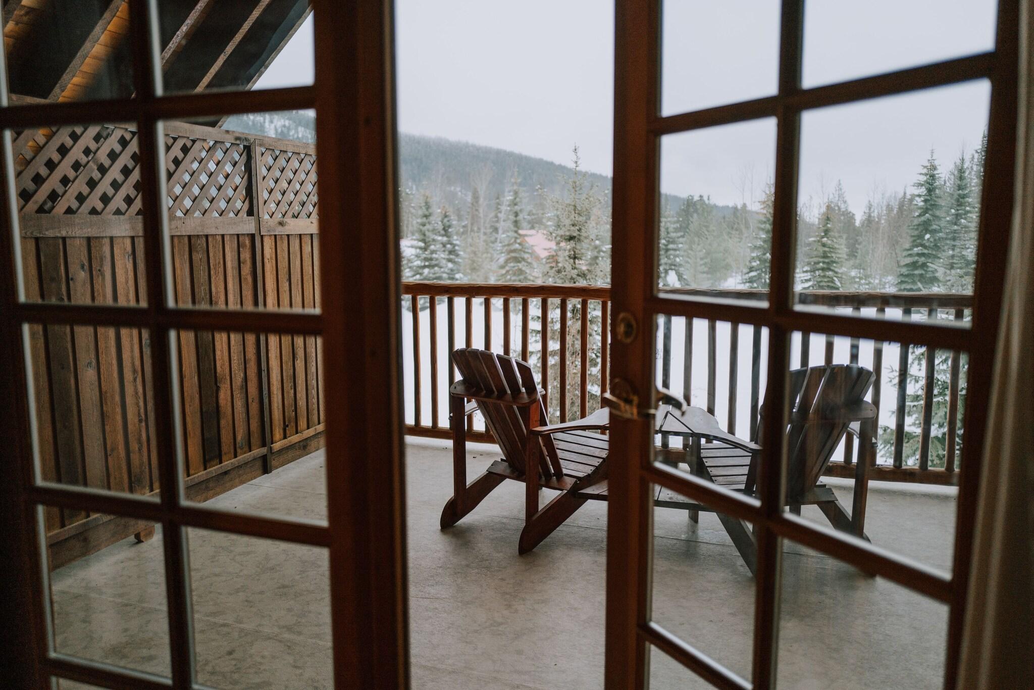 Glacier House Hotel & Resort 2